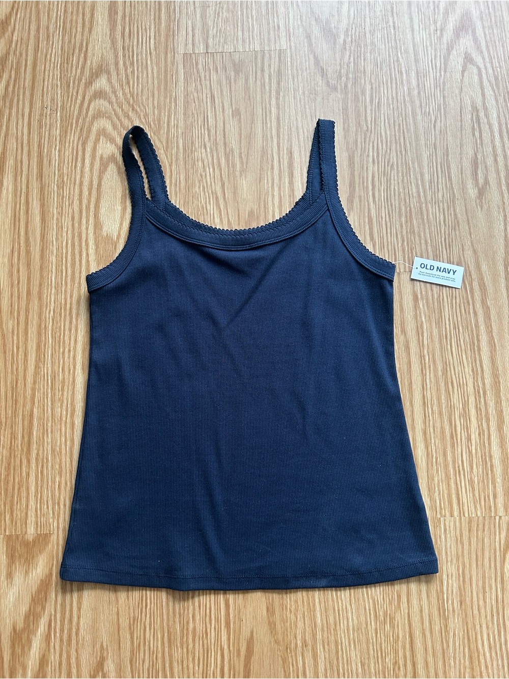 Old Navy Women’s Navy 90’s Ribbed Lace-Trim Tank Top